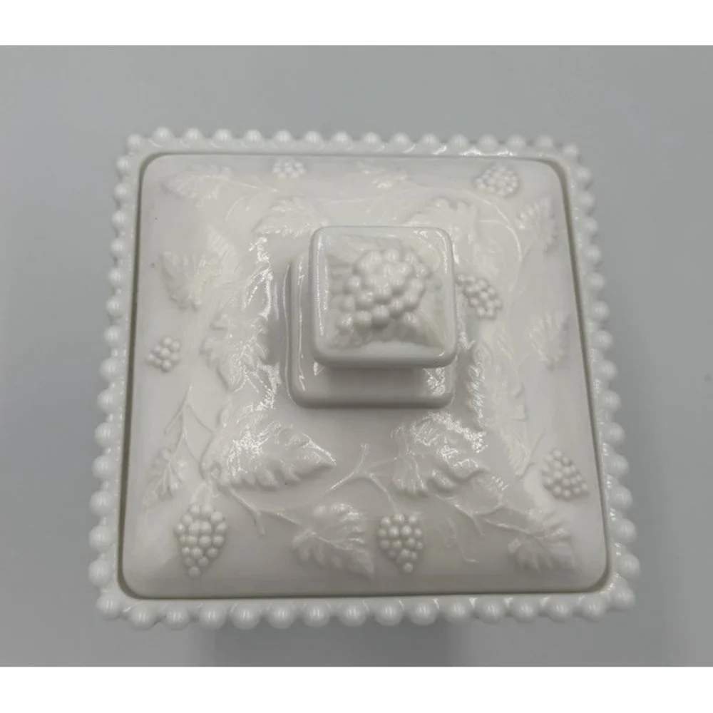 Westmoreland Milk Glass Dish‎ Lidded Compote Candy Wedding Box Panels Grapes
